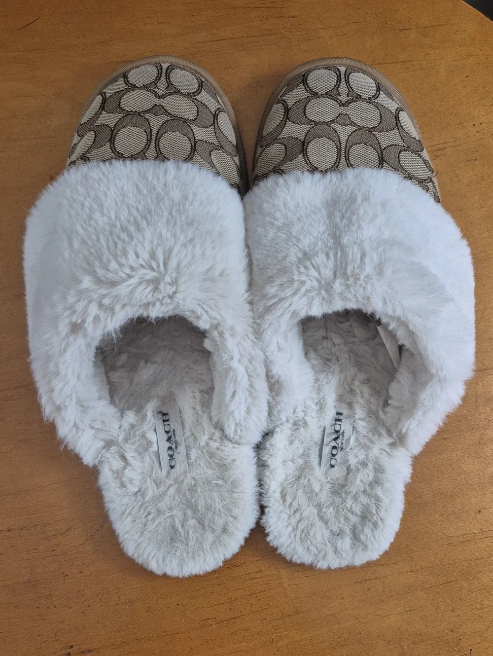 Coach slippers signature